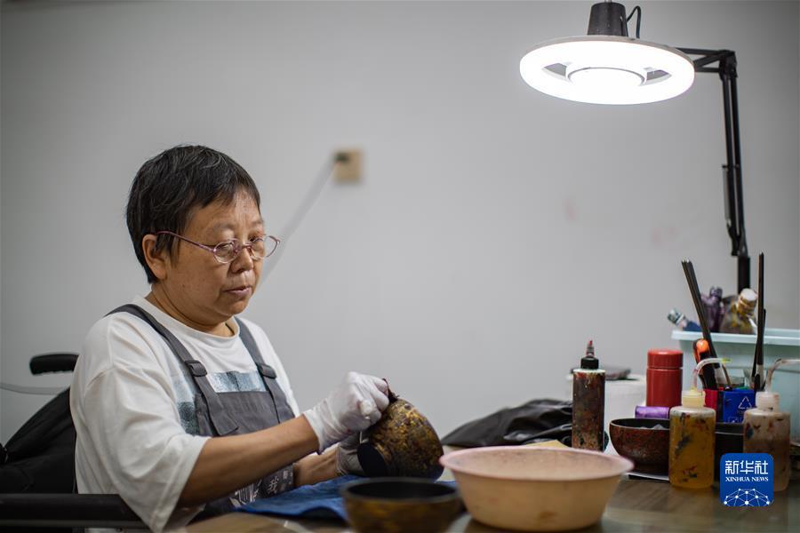 银钻娱乐如何改密码